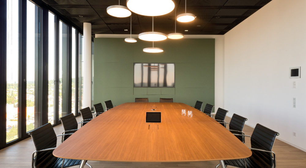 Konferenzraumtisch schlicht und modern